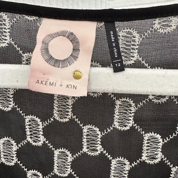 Anthropologie Akemi Kin Brooke Embroidered Eyelet Black Kimono Dress - Picture 4 of 5